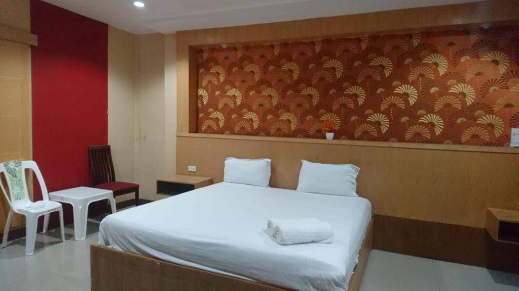 New Pind Balluchi Inn Pattaya Exterior foto